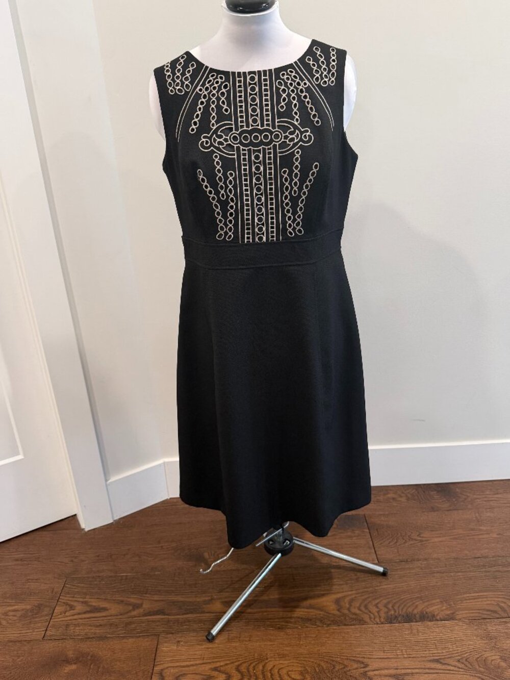 Sleeveless fit and flare black dress